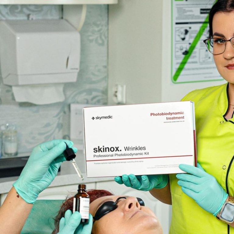 Terapia Fotobiodynamiczna - Zaawansowana technologia światła i składników aktywnych dla młodszej, jędrniejszej skóry.-min